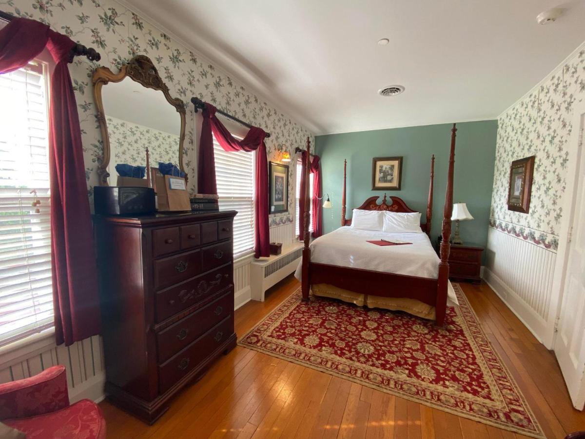 Готель Historic Rosemont Manor Berryville Екстер'єр фото